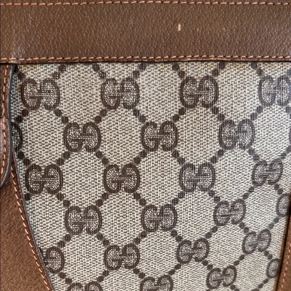 Gucci Beige and Brown Monogram Clutch - Picture 3 of 16